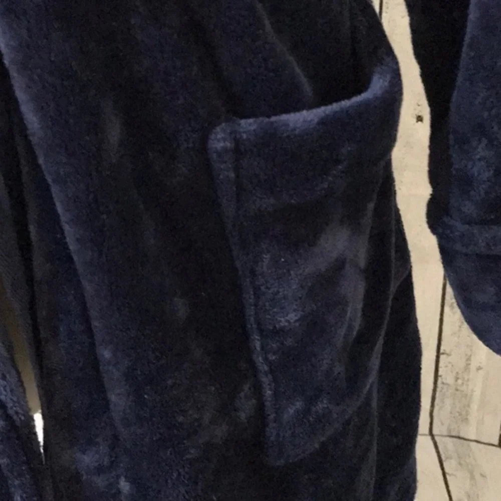 NwoT Sonoma super soft faux fur robe Glitter SLEEP embroidered on back - Picture 5 of 8